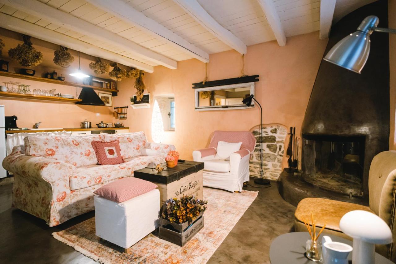 Rustic Rose - Private Premium House Holiday home