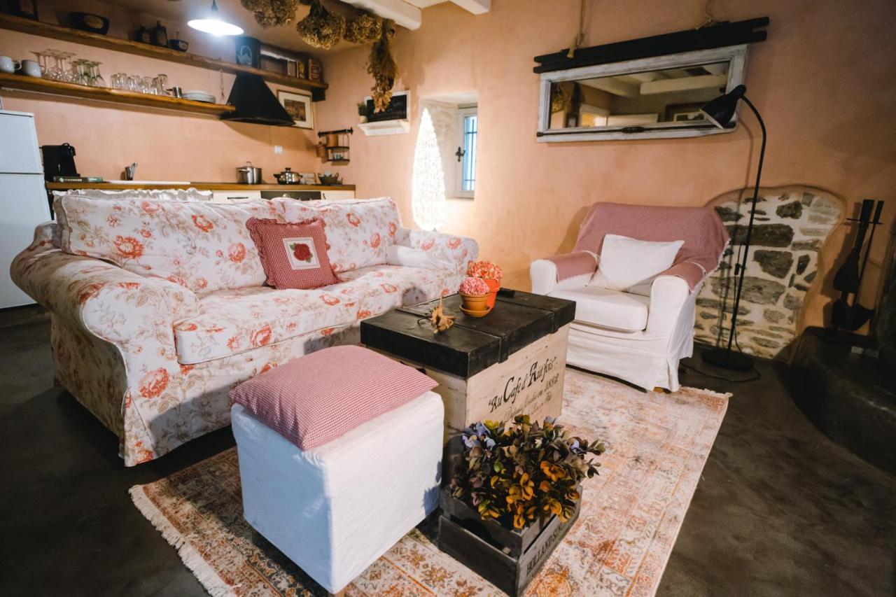 Rustic Rose - Private Premium House Holiday home